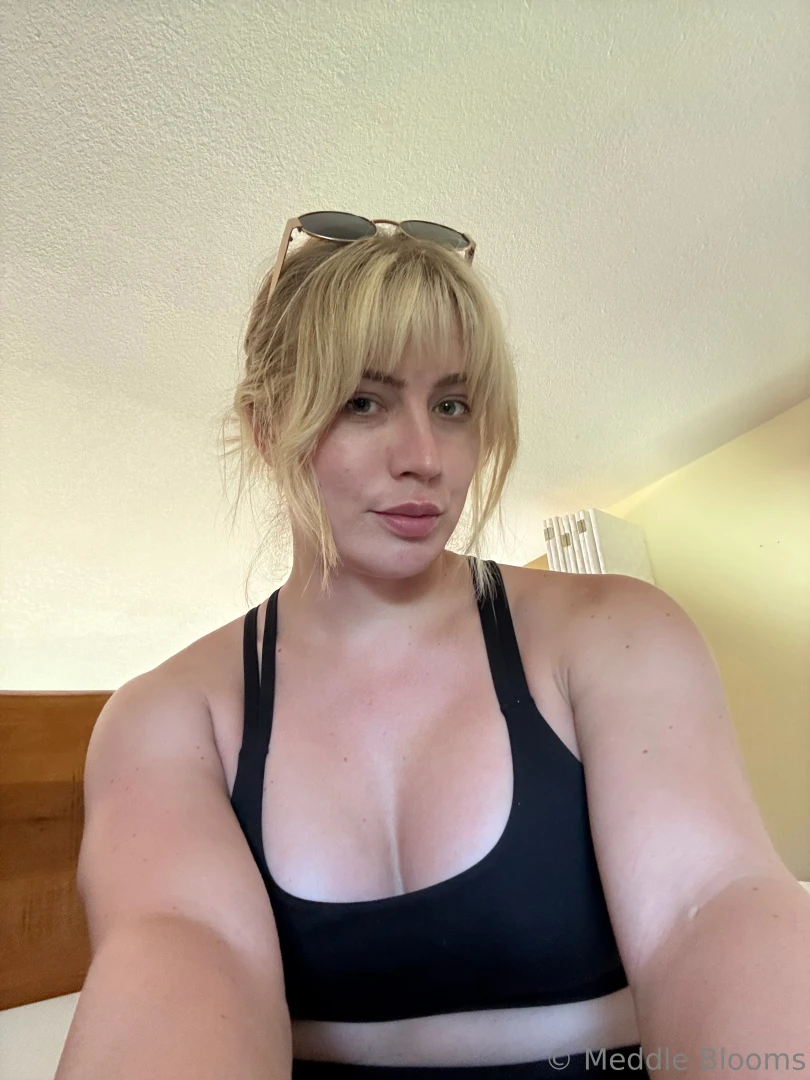 Got in to the new temporary place last night and been unpacking today 