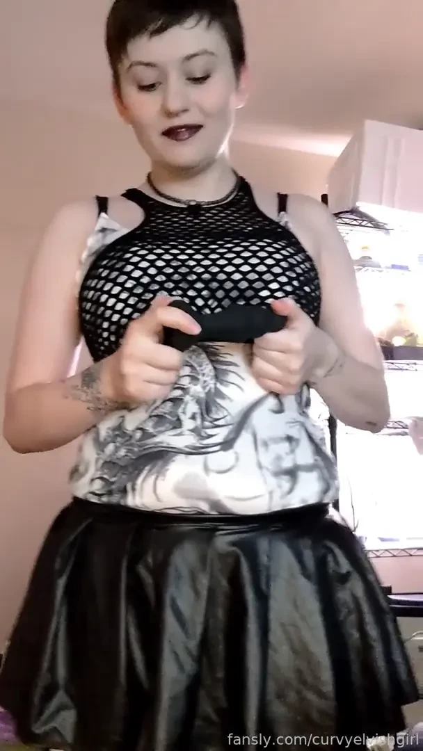 Fuck me with this big plug in my ass pov- i know you love fucking me 