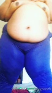 Just taking my mine to feel myself