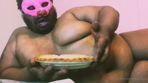 Piggy loves a good messy cherry pie