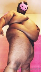 This fatty pig needs to get buttered