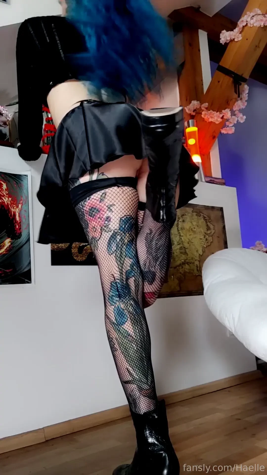 I m not sure what my thighs do the most in this clip losing the 