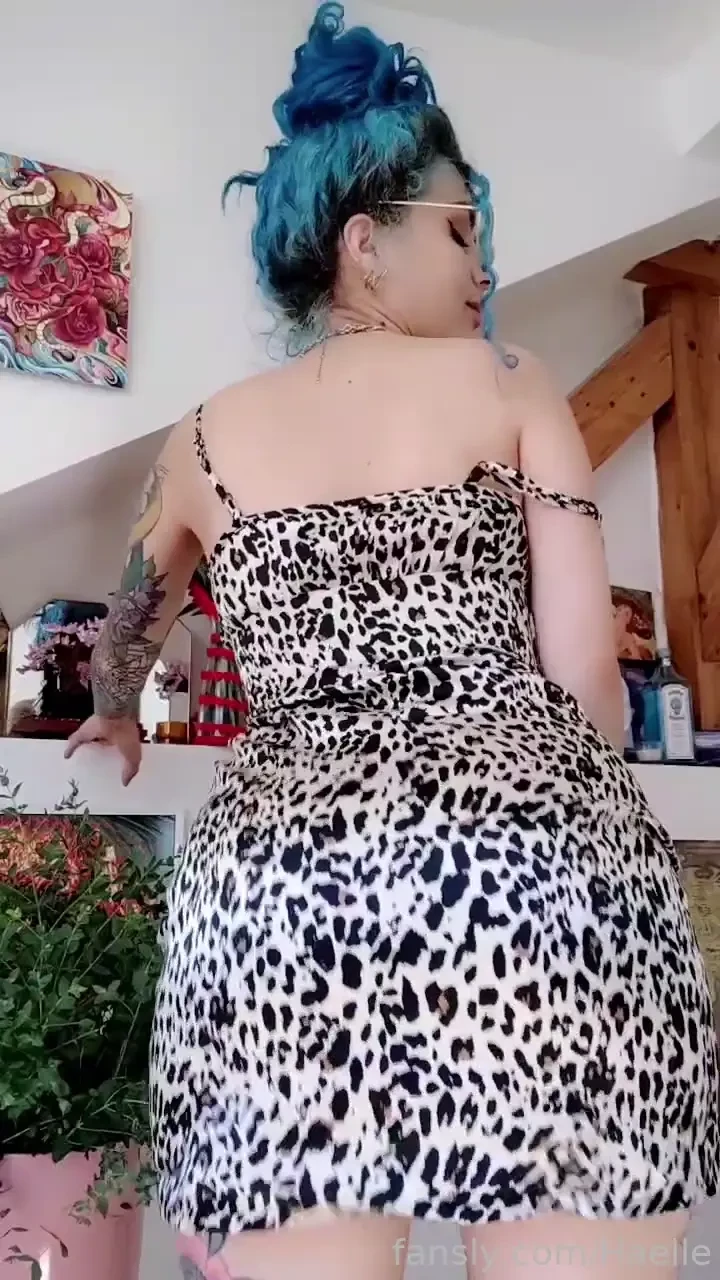 Can i have a rawr in the audience fyp free alt altgirl tattoos upskirt part 1 
