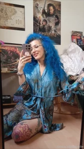 Trying to inspire you to defend middle earth against the forces of