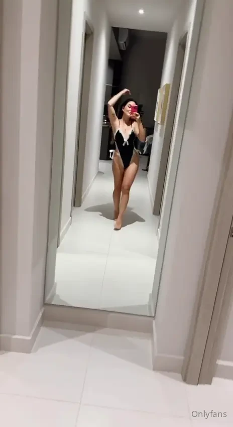 Estoy un poco caliente y sin sue o 