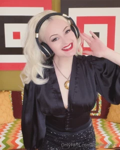 Tell me what you like take me with you with some keepsake photos 5 for