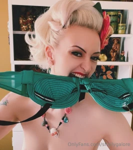 Feeling those good vibrations i d love to share that with you message