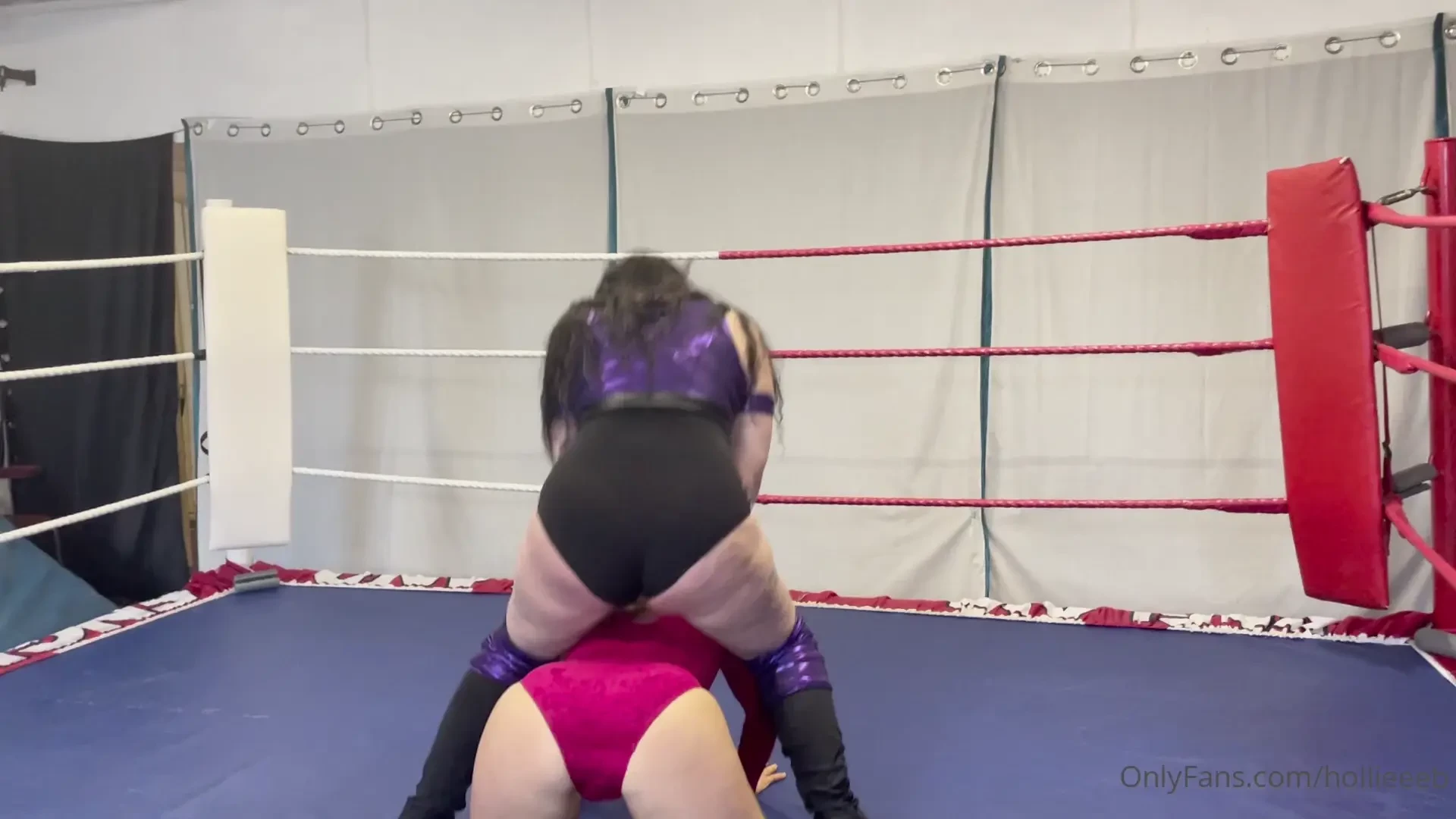 I m pleased to tell you me and lanaaustin have another date booked for 