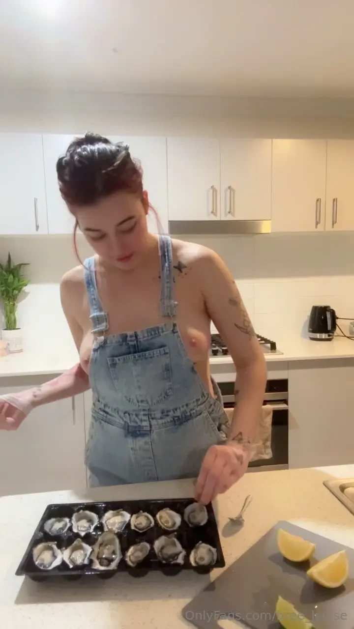 Having some oysters for dinner tonight tastes delicious plus it s an 