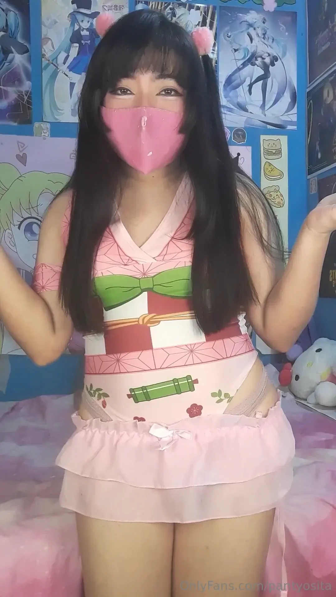 Uwu vamos a ver la nueva pel cula de demon slayer lt 3 