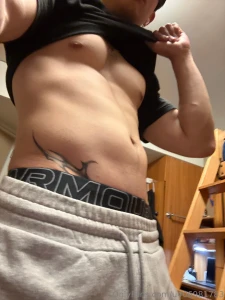 I know i m not looking as good bc of the bulk but at least the chest part 1