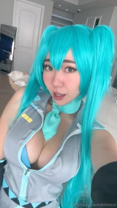 Little sneak peek part 5