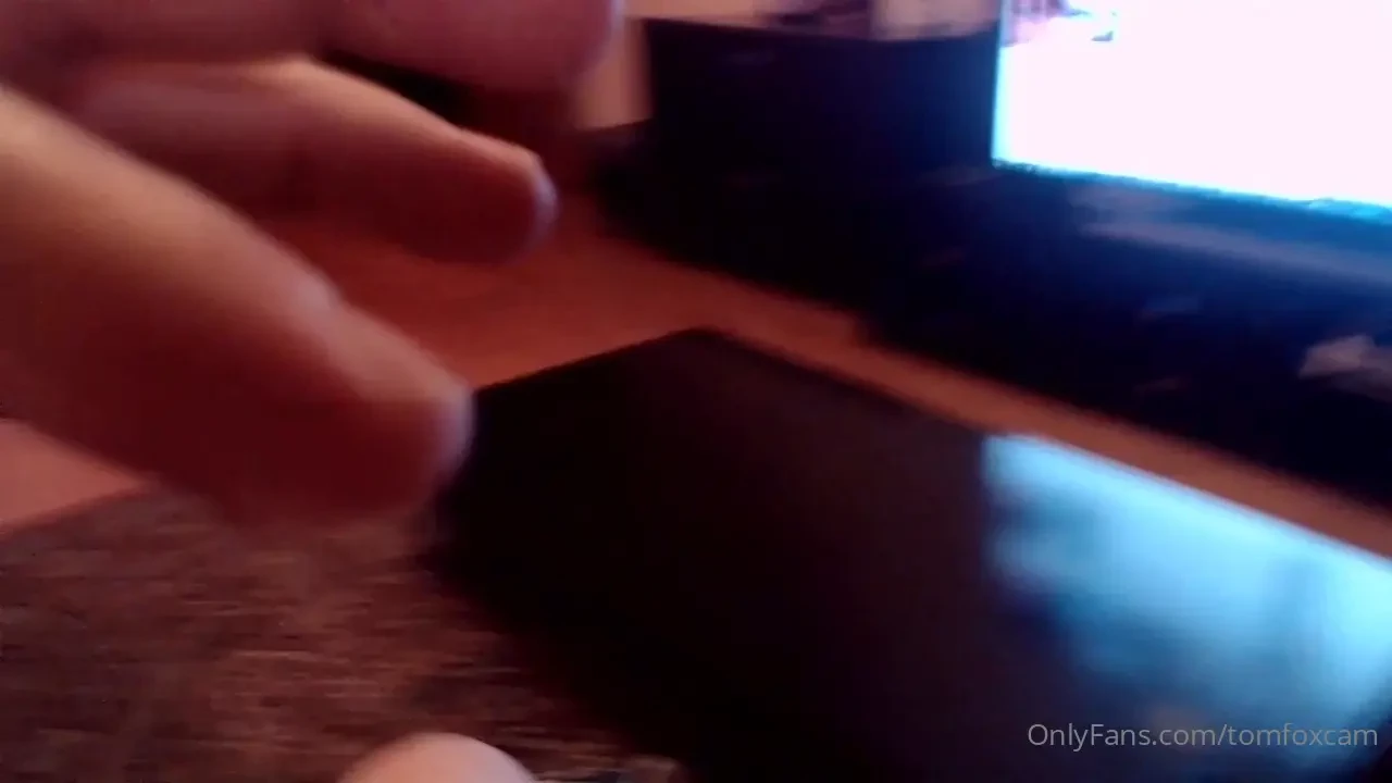 Eat precum jerking and cumshot this video was take from a private show 