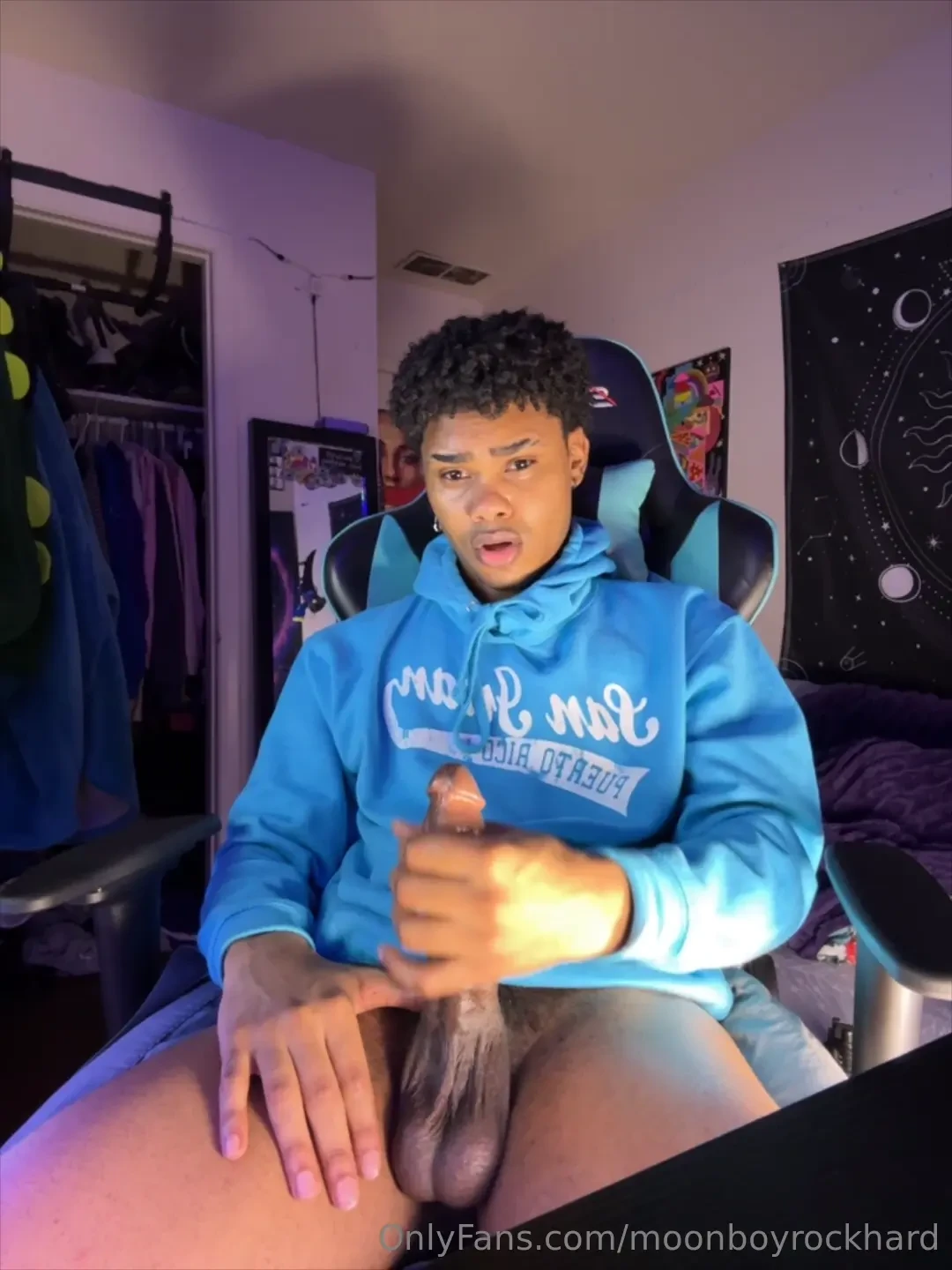 Felt like gooning a bit do i look cute nutting 