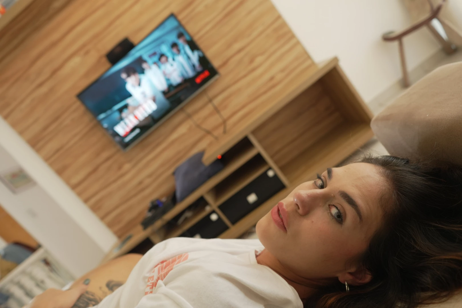 Come watch a series with me please i feel lonely 