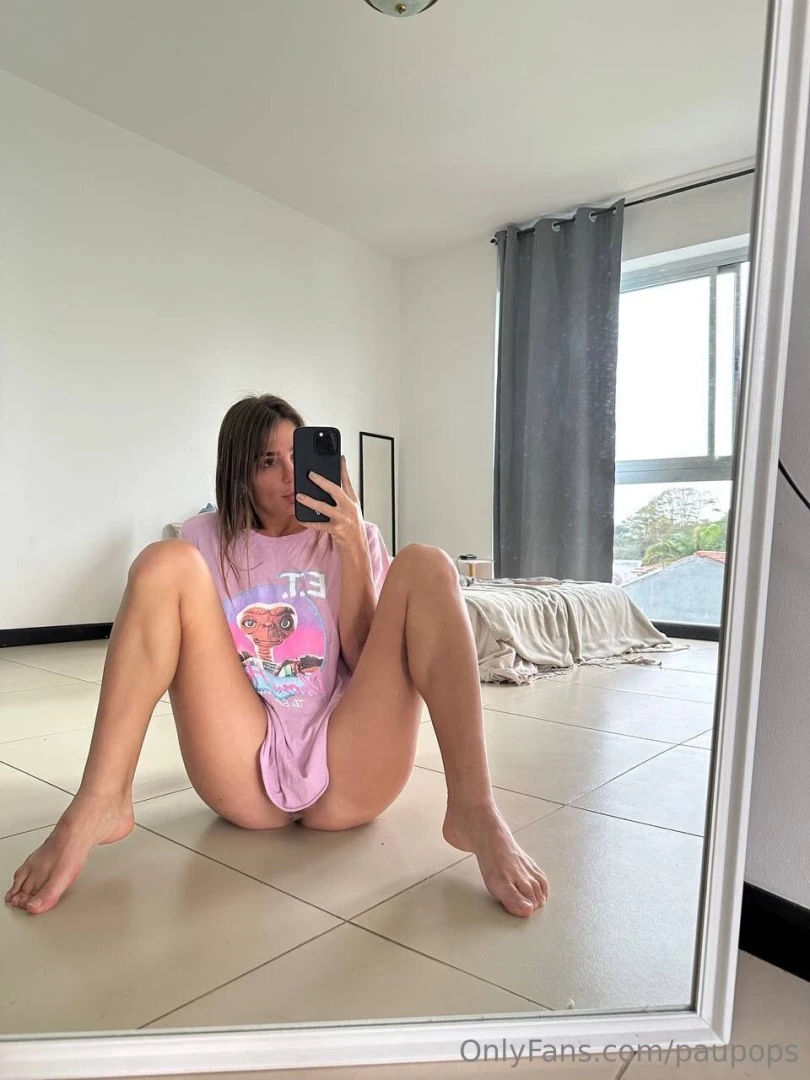 Just ask me nicely if i should pull up that tshirt spoiler im not 