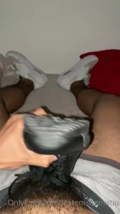 Photosshoot and video from a sub who buy my sneakers