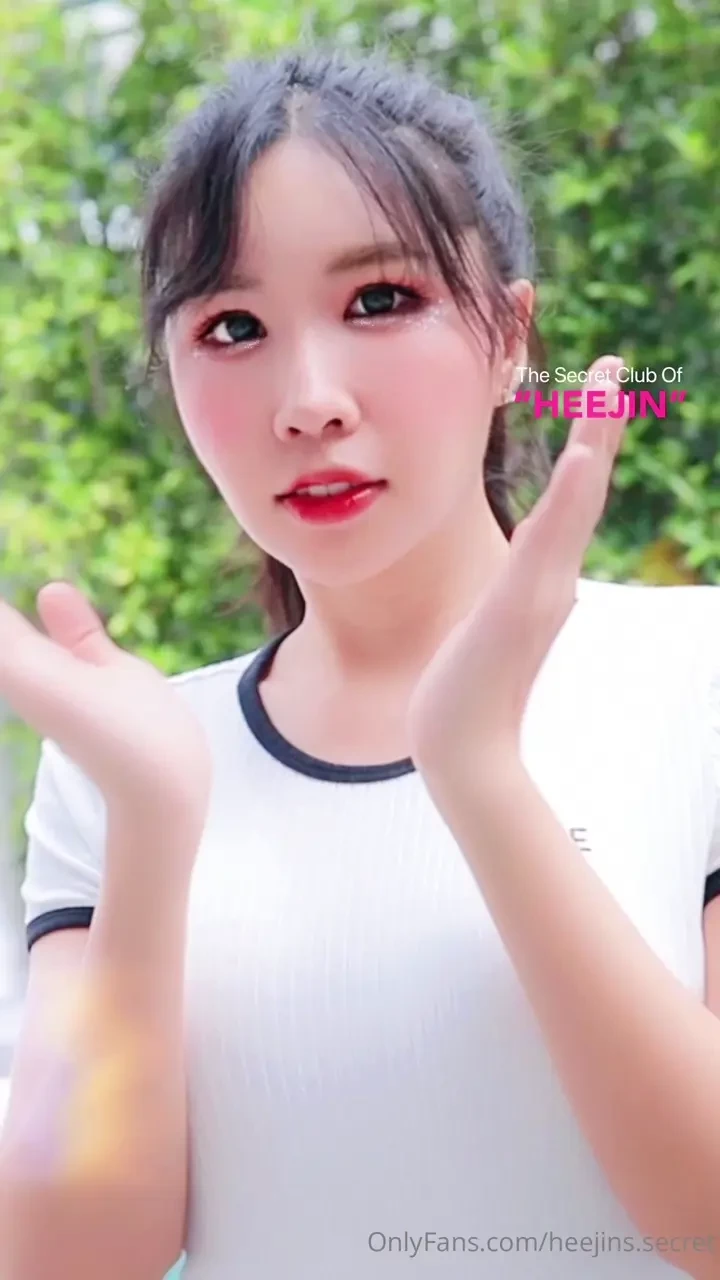 - link at the bio heejinssecret thesecretclubofheejin 