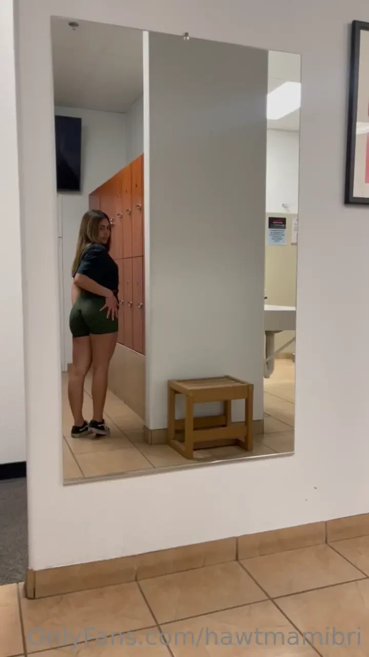 You walk into the gym and see me like this what s your next move best 