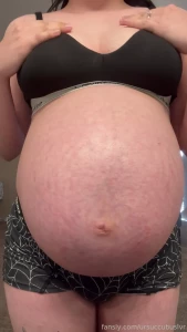 36 weeks strip and masturbation