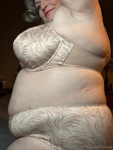 You like my belly swipe for all 3 pics xxxx happy sunday darling xxxx part 2