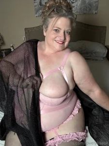 Welcome home my darlinggg xxxxxxxx want to come straight to bed