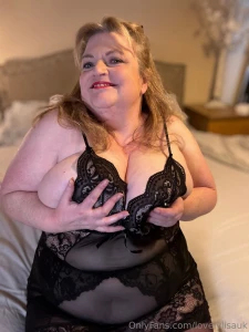 Two pics mmmm devils delight