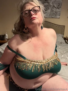 Swipe to see me soooo sexy message me to talk