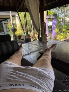 Take care of my morning wood like a lil bitch