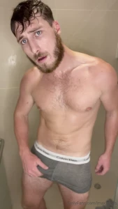 Anybody wanna come for a quickie in the shower