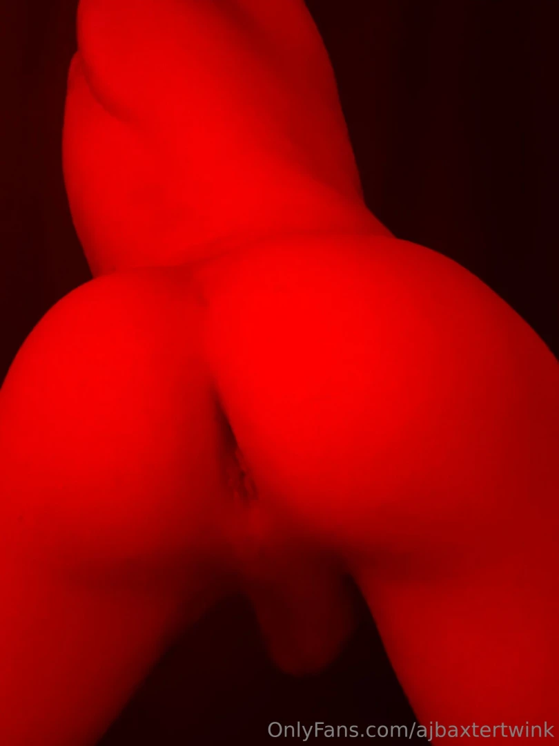 Want to fuck me in the red light 