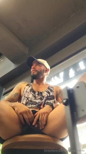 Somebody help me whit leg day alguien me ayuda con el d a de pierna