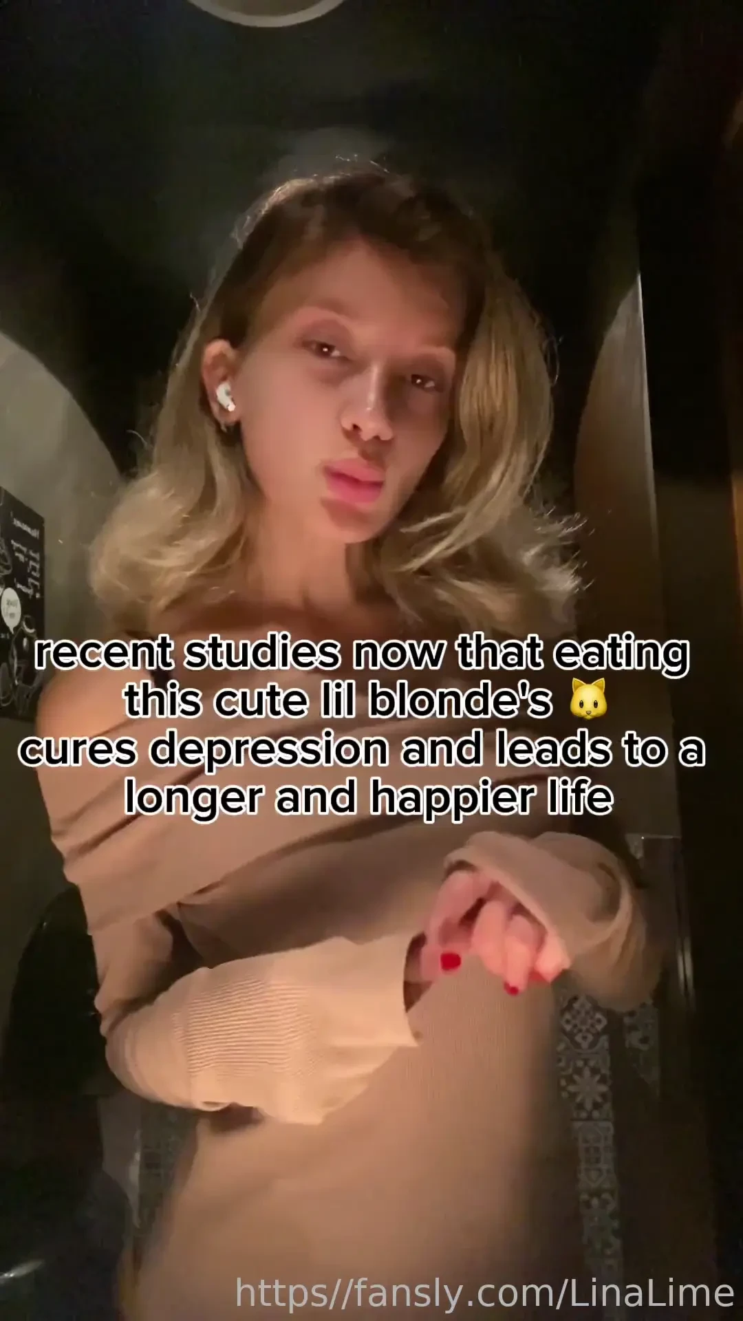 Linalime my pussy is waiting for your tongue and your dick naked nude 