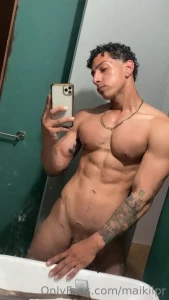 Y si me lambes todo el cuerpo