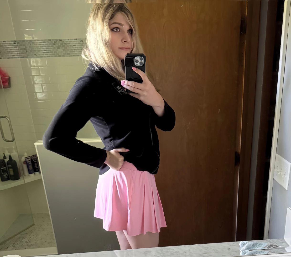 About to go golfing what s the par to get into this hole 