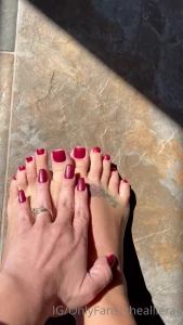 Pretty new toes got them maroon because i m going to see my minnesota