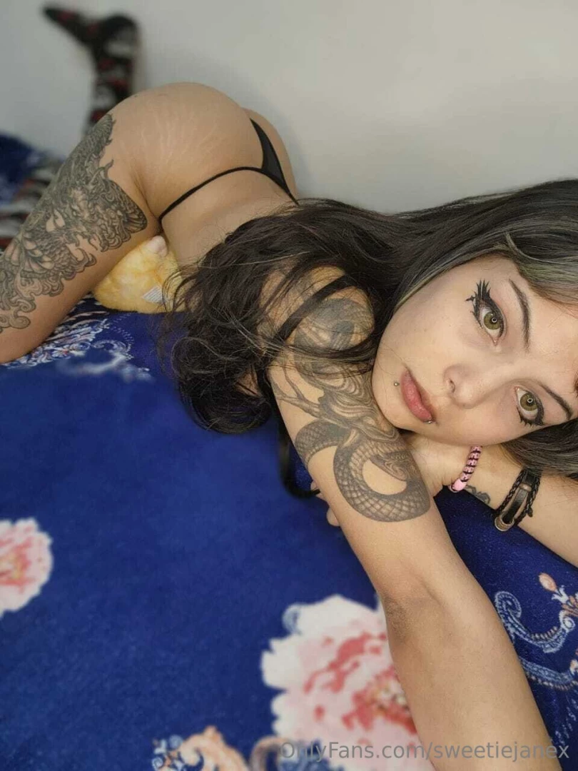 Carita inocente pensamientos oscuros 