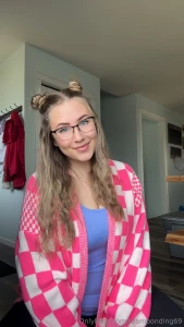 Tried out a new hair style for myself lol not sure if it makes me look