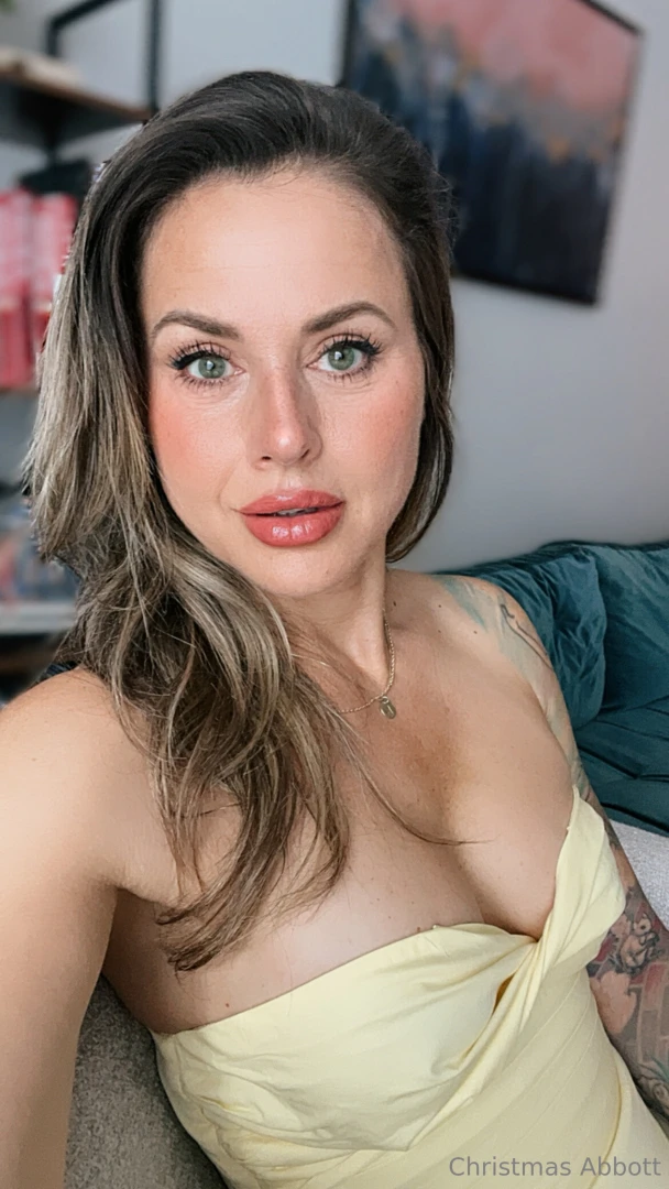 Anyone up for some naked yoga i might be tempted to release some naked 