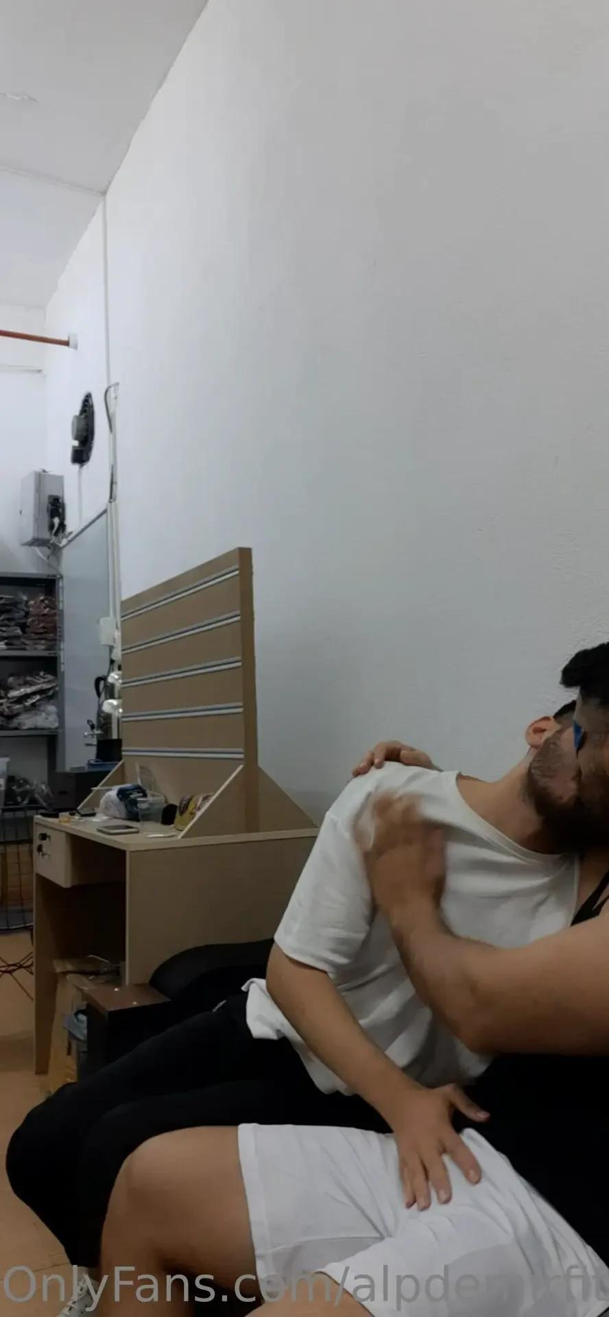 Very hot kiss and sex big cum shot more like please 