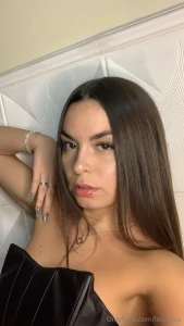 If i don t stick my tongue out in a photo i think i ll die