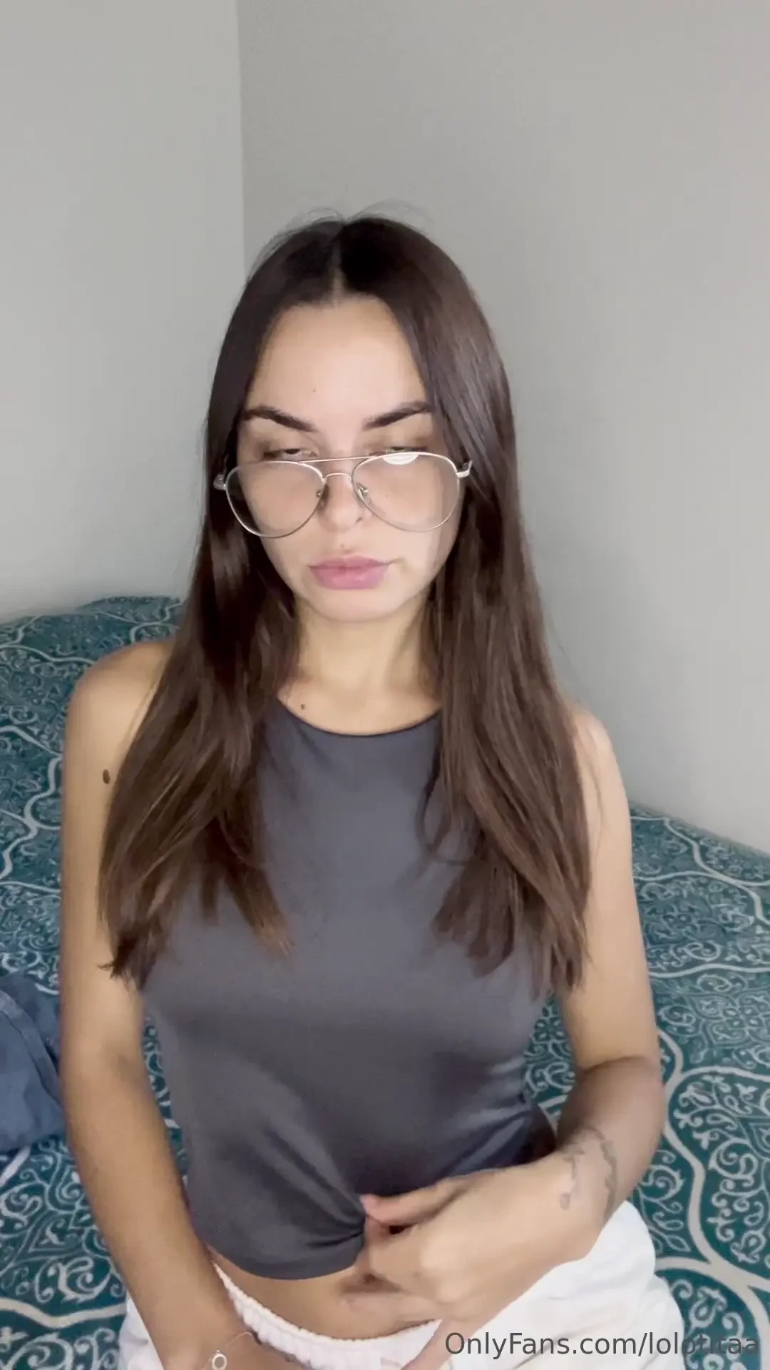 Do the glasses suit me 