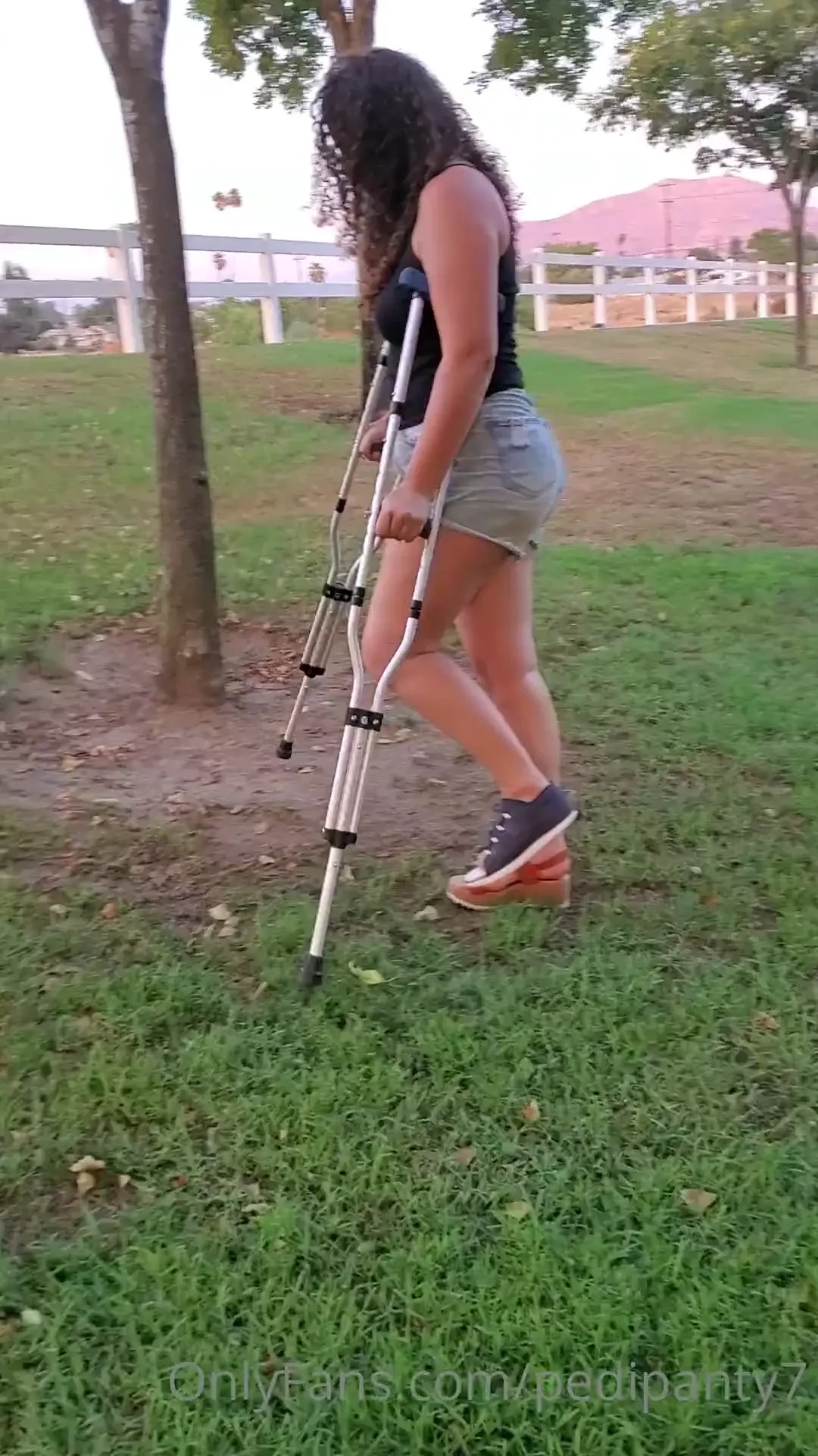 Video clip i look so cute struggling 