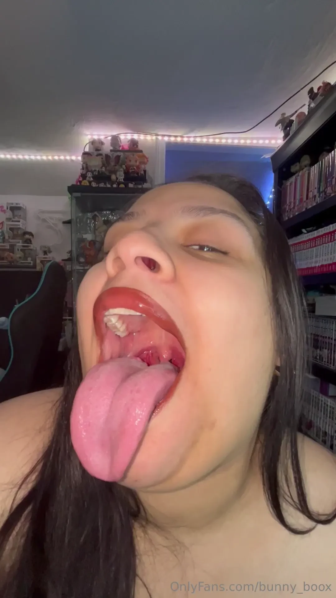 You look so yummy today let s take a look around my mouth before i 