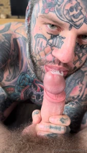 How fucking hot do i look with thatguyfromwalesufollow thick juicy