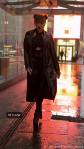The sucker is missing from the chain fyp leather heels young hotgirl
