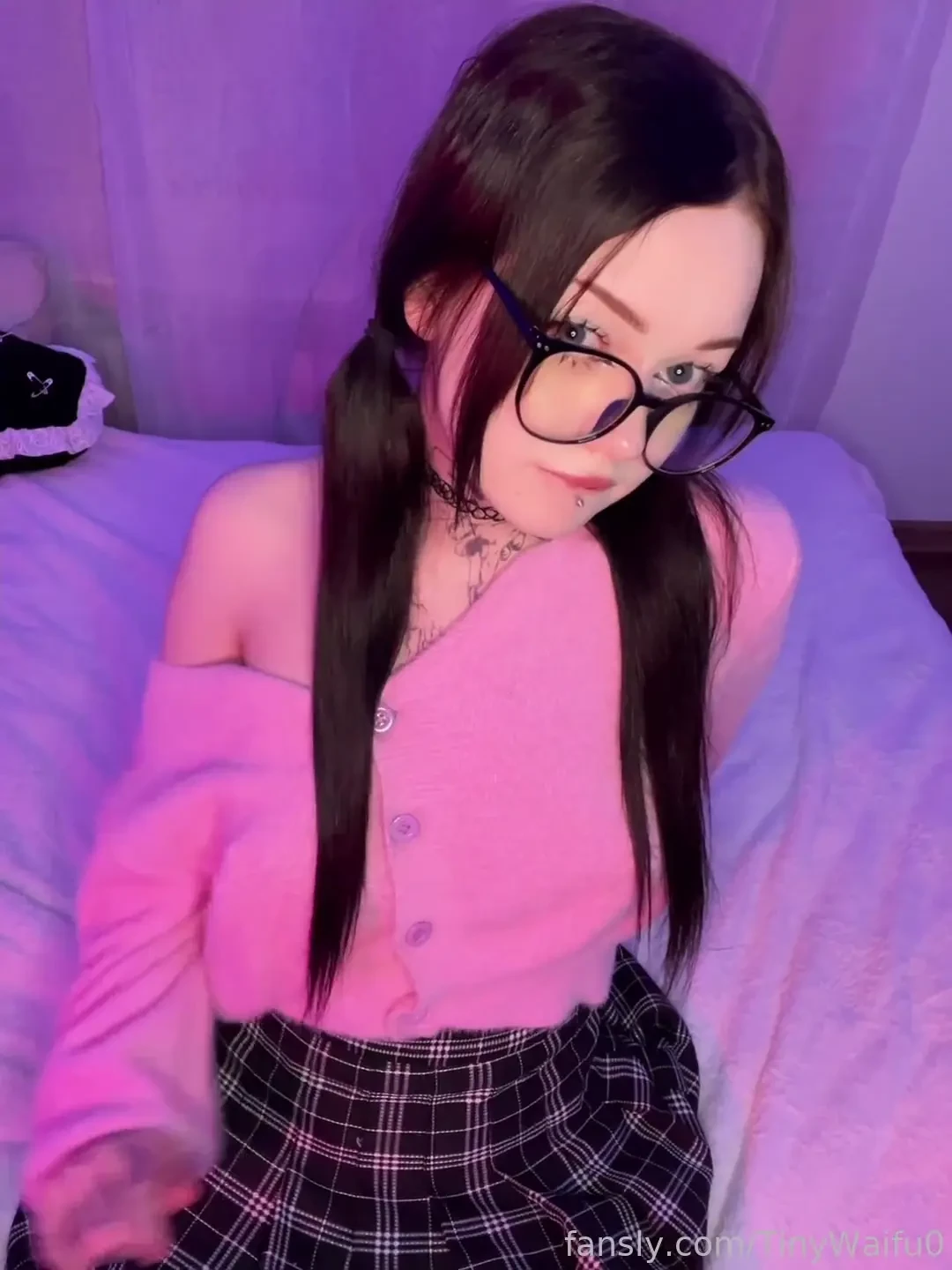 Do you hear those little bells jingling what do you think i m hiding 