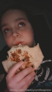 Watch this fat slut devour this taco bell and still be hungry part 2