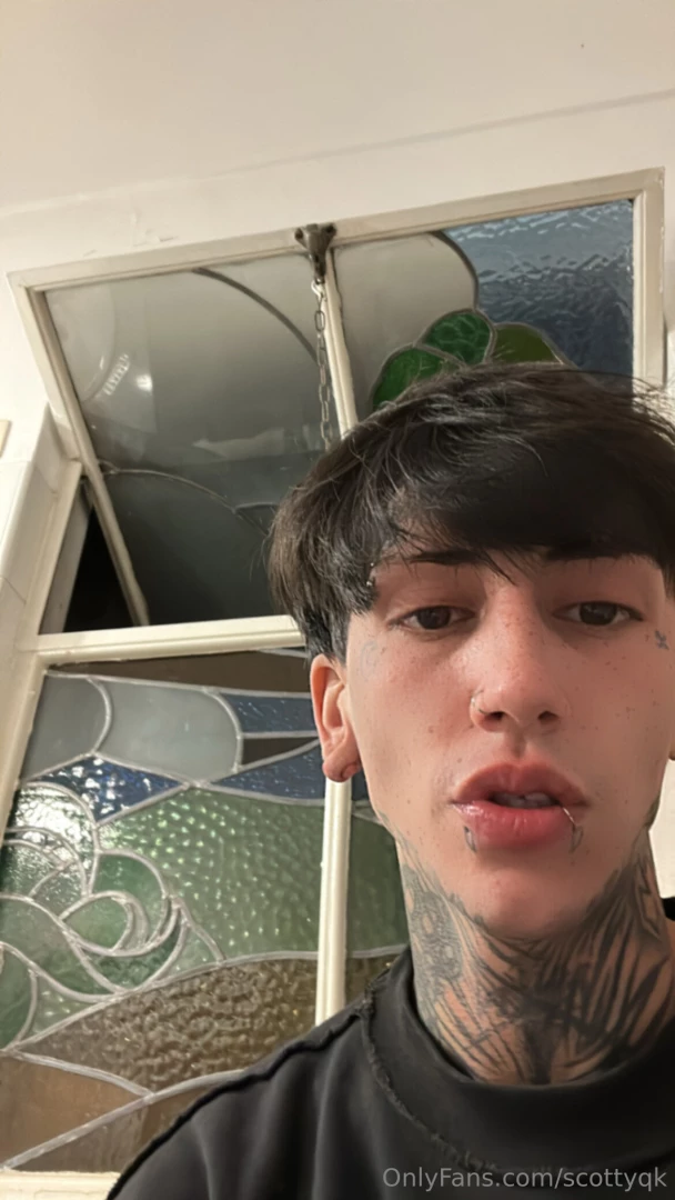 Helllooo im back two days off sorry i was moving to my new apartment 