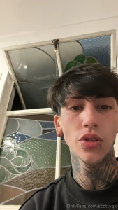 Helllooo im back two days off sorry i was moving to my new apartment